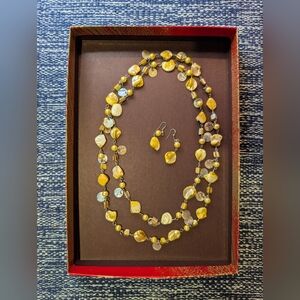 Vintage Extended Mother-of-Pearl Necklace Set